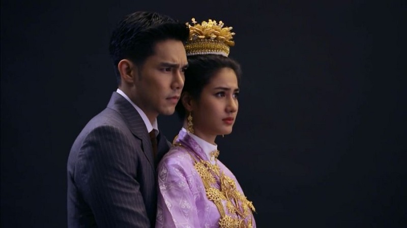 Dưới Lớp Mặt Nạ - Lady Behind the Mask (2022)