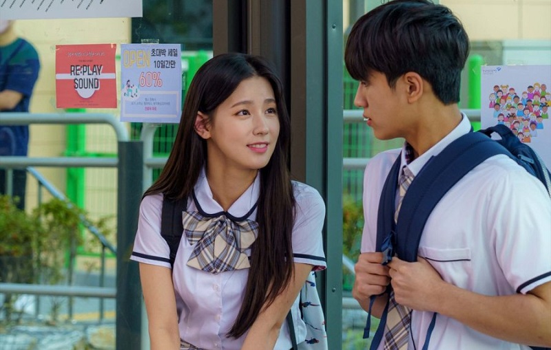 Khoảnh Khắc Bắt Đầu - Replay (2021)
