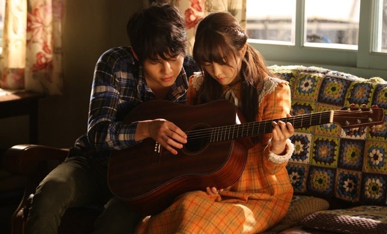 Cậu Bé Người Sói - A Werewolf Boy (2012)