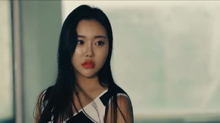 Nhật Ký Của Cô Nữ Sinh Váy Đỏ (2021)